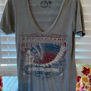 ***Affliction super v cut T-shirt size large